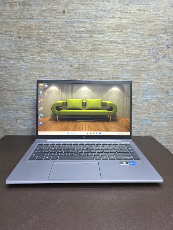 HP ZBOOK FIREFLY 14 INCH G8