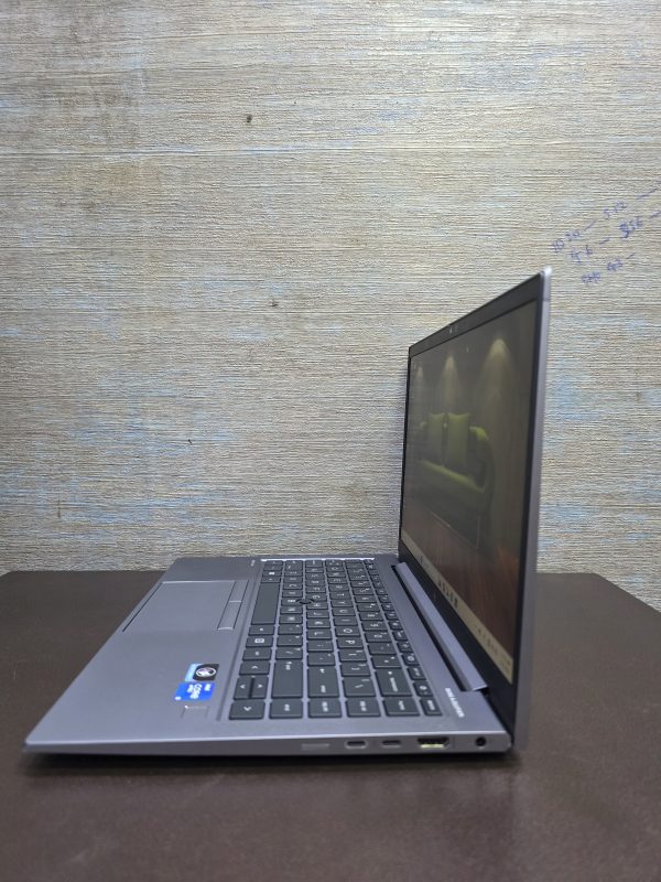 HP ZBOOK FIREFLY 14 INCH G8