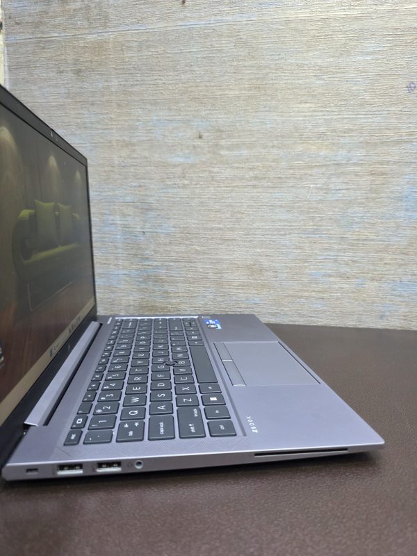 HP ZBOOK FIREFLY 14 INCH G8